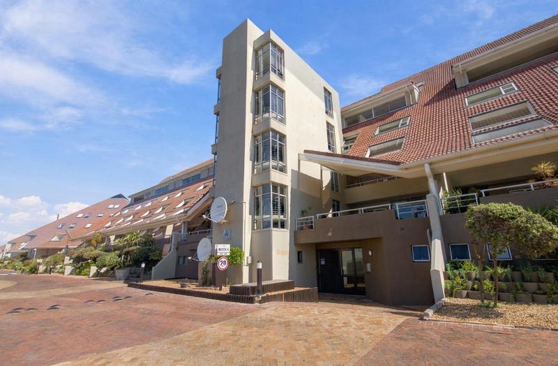 3 Bedroom Property for Sale in Bloubergrant Western Cape